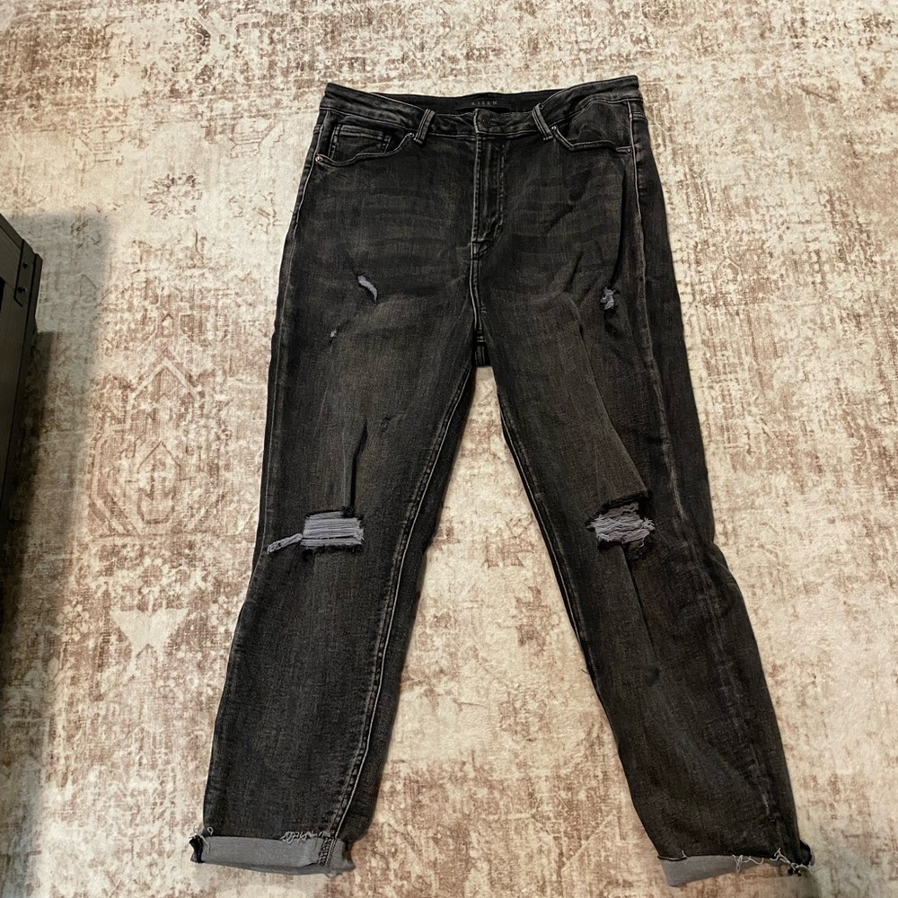Risen distressed jeans